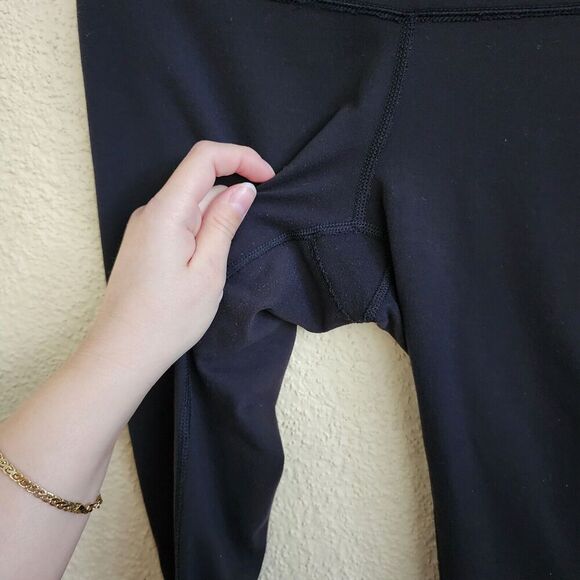 lululemon athletica Black Leggings 23” - Picture 4 of 6